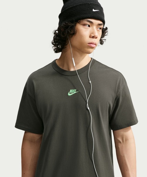 NIKE(ナイキ)の「ナイキ スポーツウェア プレミアム エッセンシャル メンズ Tシャツ / Nike Sportswear Premium Essentials Men's T-Shirt IH1122-005 Newsprint(Tシャツ/カットソー・メンズ・ダークグレー・XL/S/M/L/2XL)」の1枚目の写真