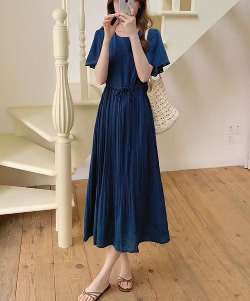 FINEnough(ファインナフ)の「ドット柄風小花プリントウエストマークプリーツワンピース(ワンピース・レディース・イエロー/ブラック/ホワイト/ネイビー・FREE)」の12枚目の写真