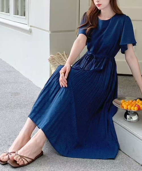 FINEnough(ファインナフ)の「ドット柄風小花プリントウエストマークプリーツワンピース(ワンピース・レディース・イエロー/ブラック/ホワイト/ネイビー・FREE)」の13枚目の写真