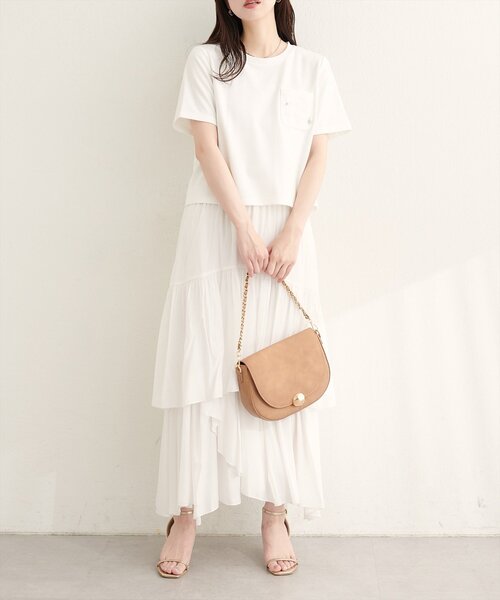 natural couture(ナチュラルクチュール)の「チャーム付きロゴ刺繍ショートT(Tシャツ/カットソー・レディース・ブラウン/ネイビー/オフホワイト・FREE)」の7枚目の写真