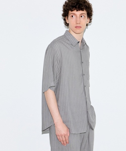 coca（coca）（コカ）の「リネンライクストライプリラックス半袖シャツ（シャツ/ブラウス・メンズ・ブラック/グレー・L/XL/M）」の4枚目の写真
