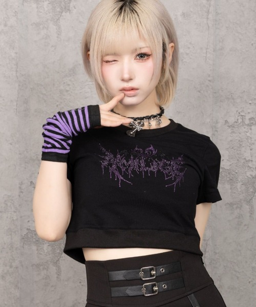 Amilige(アミリージュ)の「ハートコウモリラインストーンチビTシャツ(Tシャツ/カットソー・レディース・ブラック/ホワイト・FREE)」の4枚目の写真