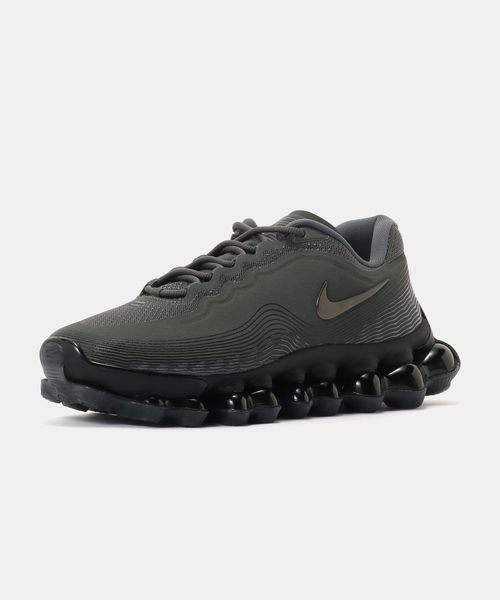 NIKE(ナイキ)の「NIKE AIR LIQUID MAX IQ7635-004(スニーカー・メンズ・チャコールグレー・28cm/27.5cm/26.5cm/26cm/27cm)」の2枚目の写真
