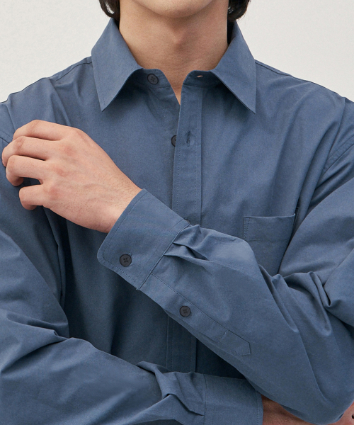 WORK ON BODY OFF（ワークオンボディオフ）の「オーバーサイズウォッシュドコットンシャツ[ブルー]（シャツ/ブラウス・メンズ・ブルー・LARGE/X-LARGE/MEDIUM）」の13枚目の写真