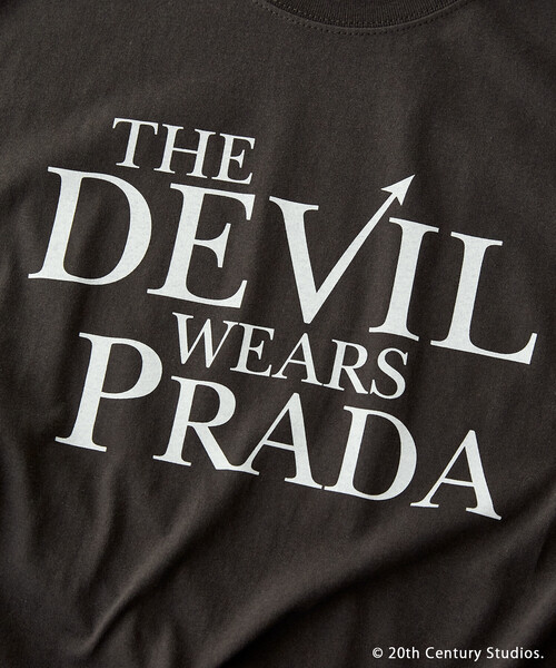 FREAK'S STORE(フリークスストア)の「GOOD ROCK SPEED/グッドロックスピード 【The Devil Wears Prada】ロゴ Tシャツ/『プラダを着た悪魔』(Tシャツ/カットソー・レディース・オフホワイト/チャコール・フリ-)」の16枚目の写真