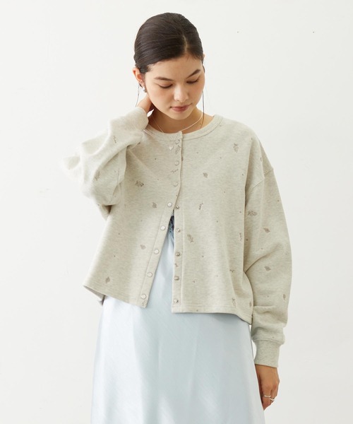 MILKFED.（ミルクフェド）の「EMBROIDERED ROSE SWEAT JACKET（スウェット・レディース・オートミール/アッシュ/ネイビー・ONE SIZE）」の2枚目の写真