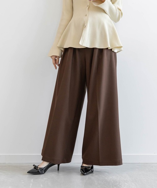 RANDA(ランダ)の「ハイウエストタックワイドパンツ(その他パンツ・レディース・ブラウン/ブラック/ブルー系その他・1/0)」の3枚目の写真