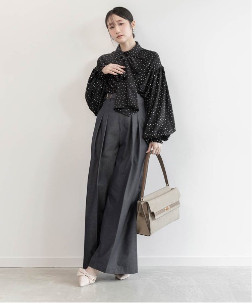 RANDA(ランダ)の「ハイウエストタックワイドパンツ(その他パンツ・レディース・ブラウン/ブラック/ブルー系その他・1/0)」の10枚目の写真