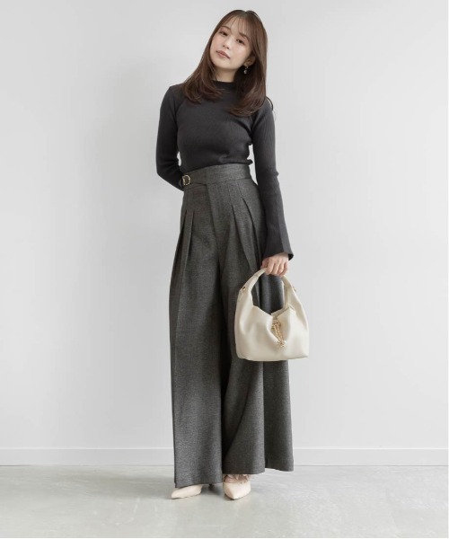 RANDA(ランダ)の「ハイウエストタックワイドパンツ(その他パンツ・レディース・ブラウン/ブラック/ブルー系その他・1/0)」の12枚目の写真