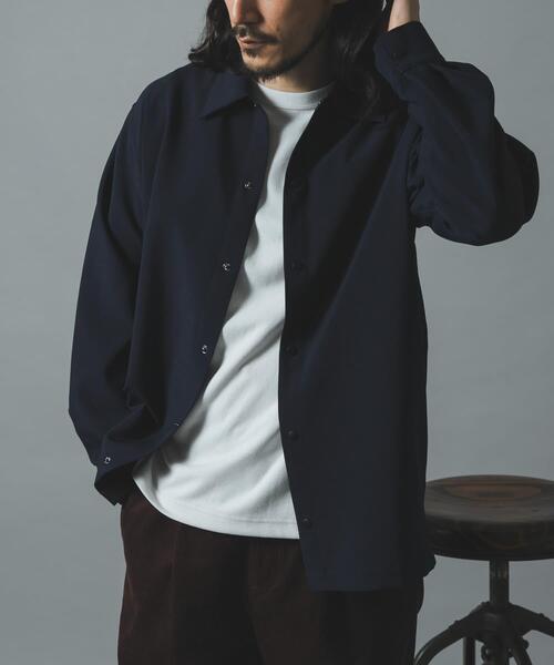 ITEMS URBANRESEARCH（アイテムズ アーバンリサーチ）の「2WAYストレッチ L.S.スナップシャツ（シャツ/ブラウス・メンズ・チャコールグレー/オリーブ/ブラック/ネイビー・LARGE/MEDIUM）」の4枚目の写真