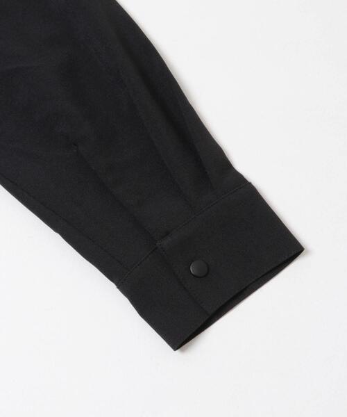 ITEMS URBANRESEARCH（アイテムズ アーバンリサーチ）の「2WAYストレッチ L.S.スナップシャツ（シャツ/ブラウス・メンズ・チャコールグレー/オリーブ/ブラック/ネイビー・LARGE/MEDIUM）」の21枚目の写真