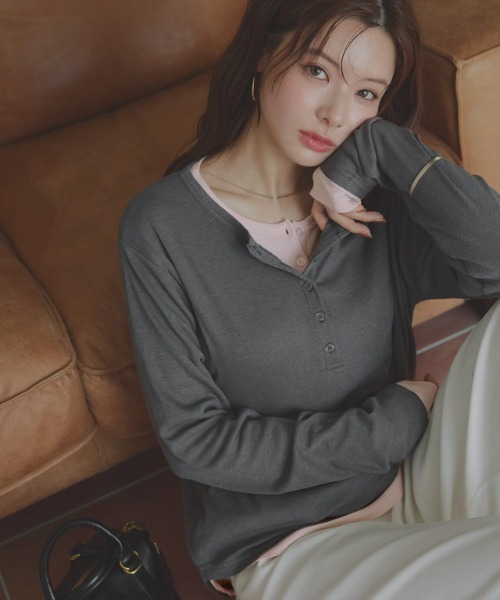 Pierrot(ピエロ)の「ヘンリーネック/ゆるてろテレコリブカットソー(Tシャツ/カットソー・レディース・ブラウン/ブラック/オフホワイト/チャコール/ピンク・3L/LL/L/M)」の12枚目の写真