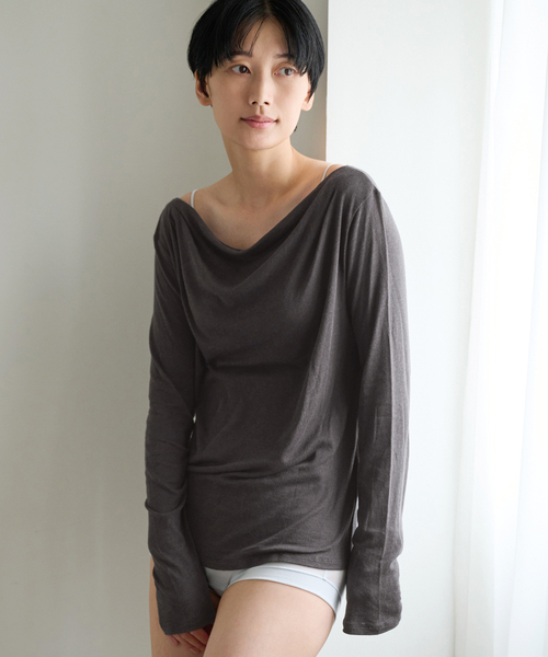 EMILY WEEK（エミリーウィーク）の「ドレープギャザープルオーバー（Tシャツ/カットソー・レディース・ホワイト/チャコールグレー/ベージュ・FREE）」の8枚目の写真