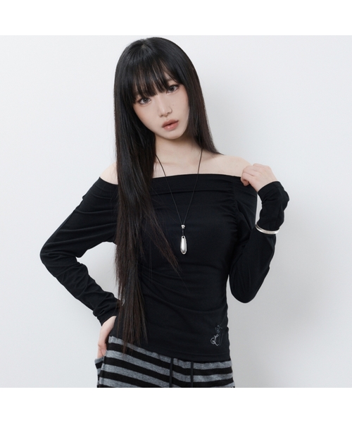 LUVISTRUE(ラヴイズトゥルー)の「RL SHIRRING SLEEVE(BLACK)(Tシャツ/カットソー・レディース・その他・FREE)」の1枚目の写真