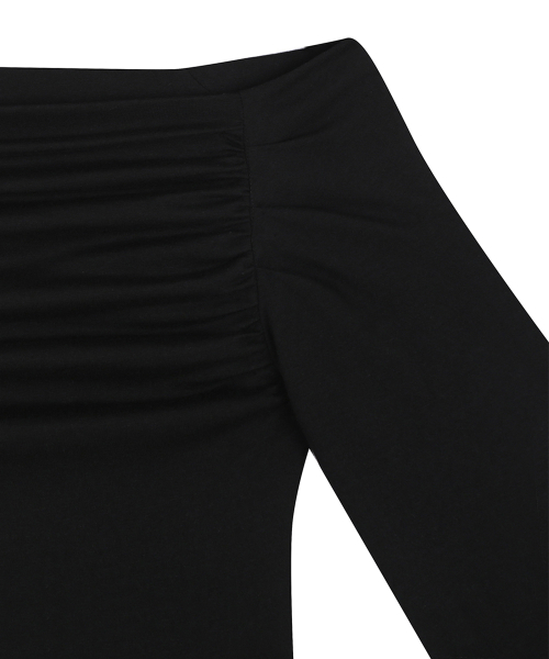 LUVISTRUE(ラヴイズトゥルー)の「RL SHIRRING SLEEVE(BLACK)(Tシャツ/カットソー・レディース・その他・FREE)」の5枚目の写真