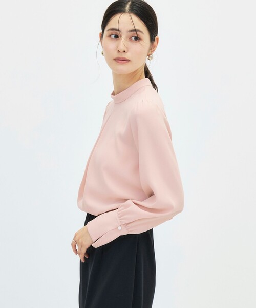 NOLLEY’S Sophi(ノーリーズソフィ)の「《ストレッチ》スタンドカラージョーゼットブラウス(シャツ/ブラウス・レディース・オフホワイト/ベビーピンク・36/38)」の6枚目の写真