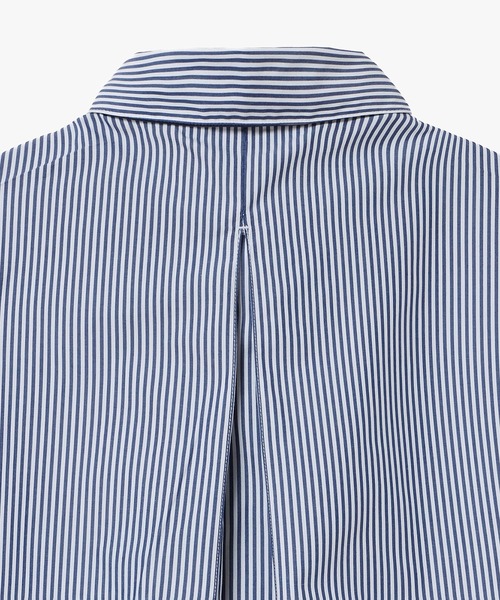 LACOSTE（ラコステ）の「背面プリーツ ロング丈オーバーサイズストライプシャツ（シャツ/ブラウス・レディース・ネイビー/ダークグリーン・34/40/38/36）」の7枚目の写真