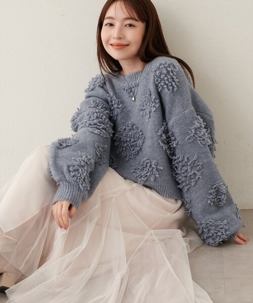 natural couture(ナチュラルクチュール)の「もしゃもしゃフラワーライクショートニット(ニット/セーター・レディース・チャコールグレー/ブラウン/オフホワイト/オレンジ/ブルー/ピンク/モカ・FREE)」の17枚目の写真