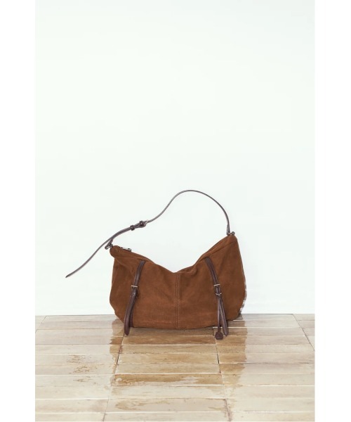 Knuth Marf（クヌースマーフ）の「Knuth Marf suede moon bag（ショルダーバッグ・レディース・ブラウン・FREE）」の2枚目の写真