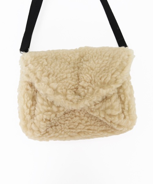 GLIMCLAP(グリムクラップ)の「mko13931-Shearling 2-Way Flap Bag ミニフラップバッグ(212-031-gla-cg)(ショルダーバッグ・メンズ・ベージュ/ブラック・FREE)」の21枚目の写真