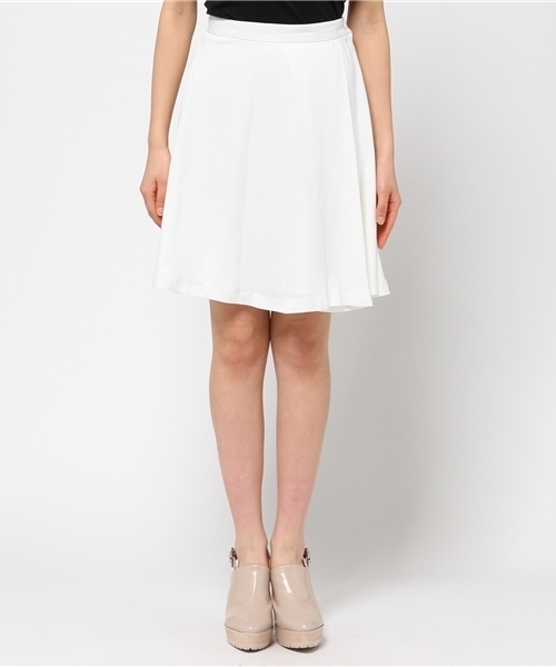 RAY CASSIN（レイカズン）の「巻きフレアミニスカート（スカート・レディース・オフホワイト/ネイビー/サックスブルー・FREE）」の4枚目の写真