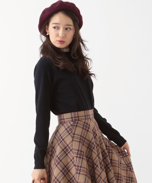 earth music&ecology(アースミュージックアンドエコロジー)の「【宮崎あおい着用アイテム】【2016Autumn】スタンドフリルニットプルオーバー(ニット/セーター・レディース・アイボリー/ライトグレー/レッド/キャメル/グリーン/ネイビー・L/S/M)」の4枚目の写真