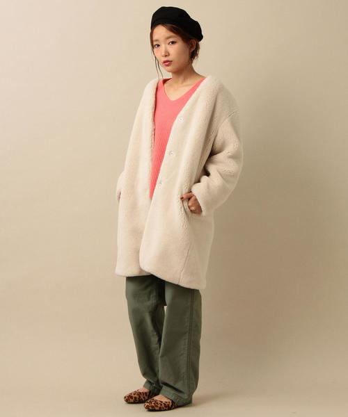 Another Edition（アナザーエディション）の「フェイクボアVネックコート/ AEMBC FAKE  ボアV/N CT（その他アウター・レディース・ベージュ/ナチュラル/ライトブルー・MEDIUM/SMALL）」の15枚目の写真