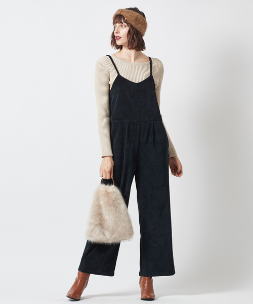 Titivate ティティベイト の ﾍﾞﾛｱﾜｲﾄﾞﾊﾟﾝﾂｷｬﾐｵｰﾙｲﾝﾜﾝ つなぎ オールインワン Wear