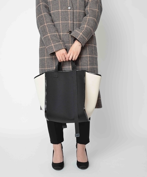 SOLPRESA（ソルプレーサ）の「ボンディングトートバッグ（トートバッグ・レディース・ブラック/グレー/ベージュ/ブラック×ブラック・ONE SIZE）」の8枚目の写真