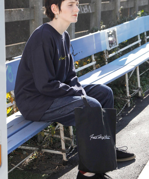 knock through abstraction(ノックスルーアブストラクション)の「【knock through abstraction/ノックスルーアブストラクション】sign logo tote/サインロゴ刺繍トート(トートバッグ・レディース・ブラック/ナチュラル/ネイビー/グレー/その他2/その他1/その他3/その他4/その他5/レッド/その他6・FREE)」の2枚目の写真