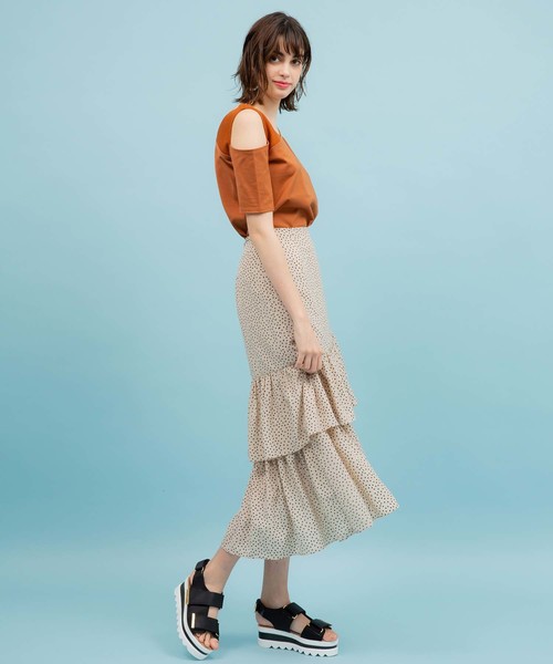 UNITED TOKYO(ユナイテッドトウキョウ)の「ドットティアードスカート(スカート・レディース・ベージュ/ブラック・1)」の12枚目の写真