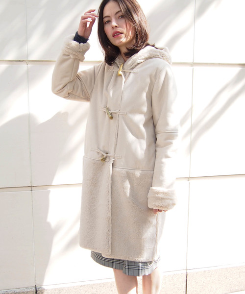 PICCIN(ピッチン)の「ロングダッフルムートンコート(ムートンコート)」|ベージュ