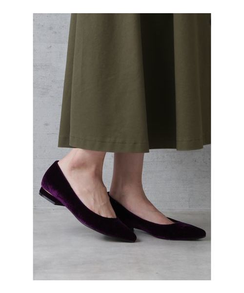 NATURAL BEAUTY BASIC（ナチュラルビューティーベーシック）の「【otonaMUSE 12月号掲載】ベルベットメタルフラット（パンプス・レディース・ネイビー/パープル系その他・23.5cm/24.5cm/23.0cm/24.0cm）」の2枚目の写真