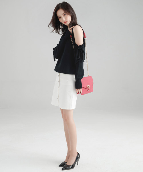 SAISON DE PAPILLON（セゾンドパピヨン）の「オープンショルダーニット（ニット/セーター・レディース・ベージュ/ブラック/パープル・M/L/S）」の7枚目の写真