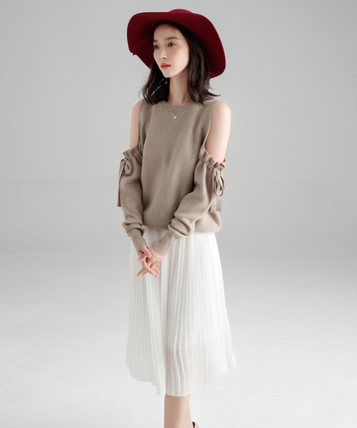 SAISON DE PAPILLON（セゾンドパピヨン）の「オープンショルダーニット（ニット/セーター・レディース・ベージュ/ブラック/パープル・M/L/S）」の12枚目の写真