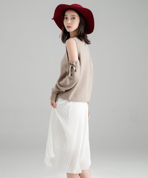 SAISON DE PAPILLON（セゾンドパピヨン）の「オープンショルダーニット（ニット/セーター・レディース・ベージュ/ブラック/パープル・M/L/S）」の15枚目の写真