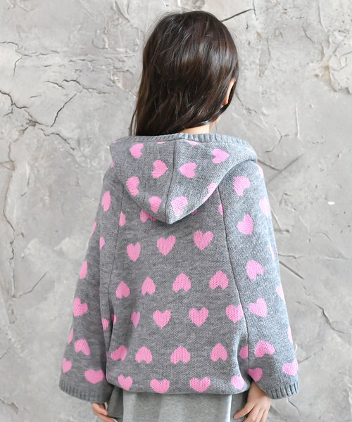 Bee des Bee（ビーデスビー）の「ポンポン付き ハート柄 ニット