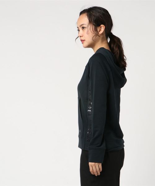 UNDER ARMOUR（アンダーアーマー）の「アンダーアーマー UA Featherweight Hoody 1328956（パーカー・レディース・ブラック/グレー・M/L/XL/S）」の3枚目の写真