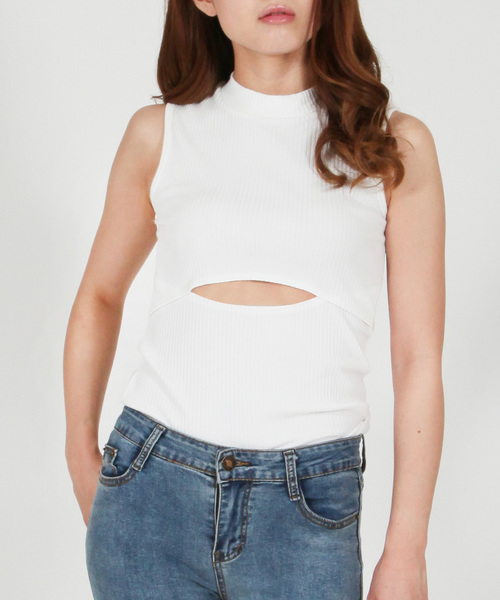 Julia Boutique(ジュリアブティック)の「ウエストオープンハイネックノースリーブリブニットトップス/520057(Tシャツ/カットソー)」|ホワイト