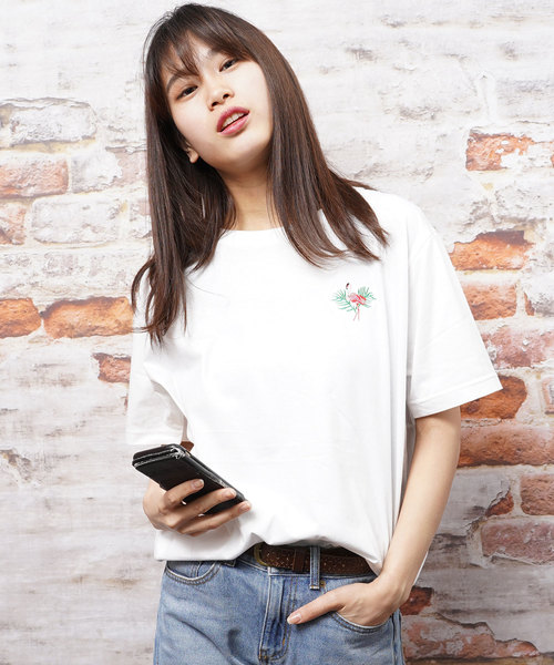 おしゃれスタ(オシャレスタ)の「フラミンゴ刺繍クルーネックTシャツ(KU)(Tシャツ/カットソー・メンズ・ホワイト/ブラック・M/L)」の5枚目の写真