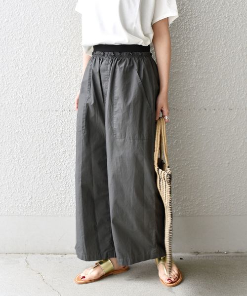liflattie ships(リフラティ シップス)の「liflattie ships:イージークロップドパンツ◇(その他パンツ・レディース・チャコールグレー/ナチュラル/グリーン・SMALL/MEDIUM)」の1枚目の写真