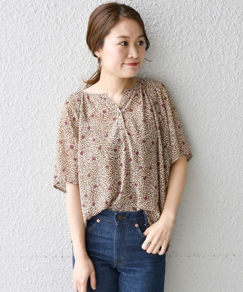 liflattie ships（リフラティ シップス）の「liflattie ships:フラワープリントギャザーブラウス（シャツ/ブラウス・レディース・ブラウン/グリーン/ナチュラル・SMALL/MEDIUM）」の13枚目の写真