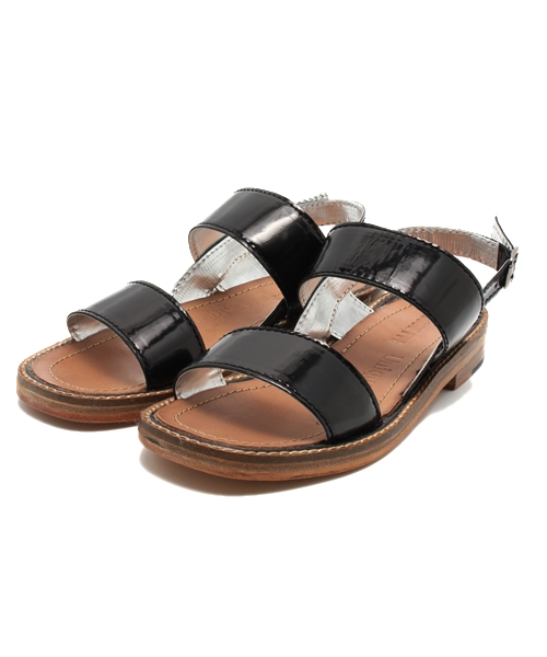 ROSE BUD(ローズバッド)の「P.D.SANDAL-03 METALIC BACK STRAP FLAT SANDAL(サンダル・レディース・ブラック/シルバー・38/37/39/36)」の1枚目の写真