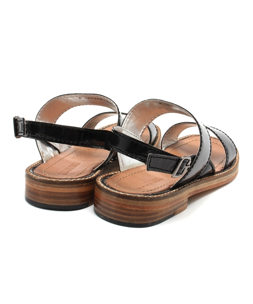 ROSE BUD(ローズバッド)の「P.D.SANDAL-03 METALIC BACK STRAP FLAT SANDAL(サンダル・レディース・ブラック/シルバー・38/37/39/36)」の8枚目の写真