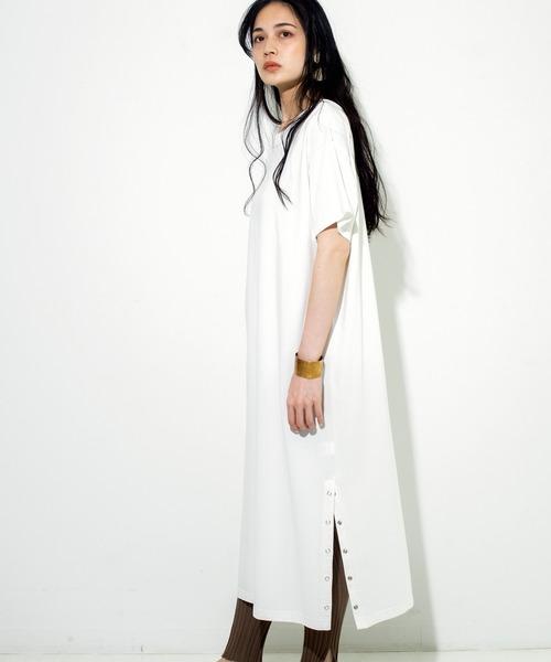 Audition(オーディション)の「D1508 コットンレーヨンOE天竺BOX Tシャツワンピース(ワンピース・レディース・ホワイト/カーキ/ブラック・MEDIUM)」の12枚目の写真