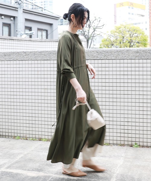 andme（アンドミー）の「サテンスキッパー長袖シャツワンピース（シャツワンピース・レディース・カーキ/モカ/グレー系その他/ブラック・M）」の22枚目の写真
