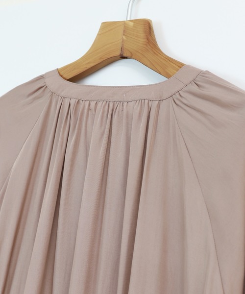 andme（アンドミー）の「サテンスキッパー長袖シャツワンピース（シャツワンピース・レディース・カーキ/モカ/グレー系その他/ブラック・M）」の7枚目の写真