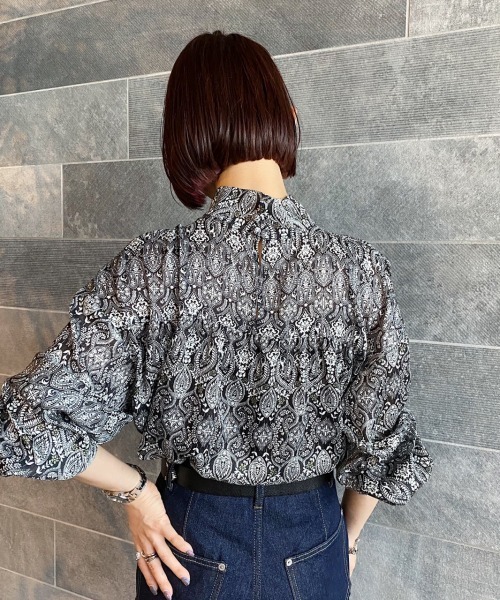 PAGEBOY(ページボーイ)の「モードペイズリーブラウス(シャツ/ブラウス・レディース・ブラック/ブラウン・FREE)」の3枚目の写真