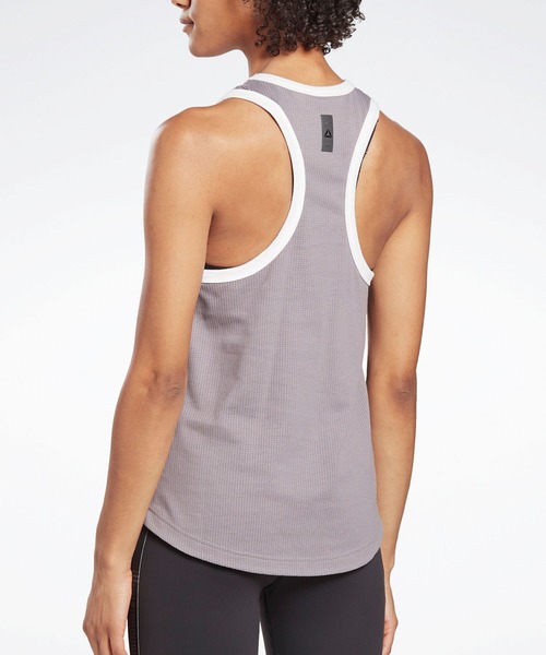 Reebok(リーボック)の「レズミルズR スリーブレス Tシャツ / Les MillsR Sleeveless Tee(タンクトップ・レディース・ブルー/グレー・SMALL/MEDIUM/LARGE/X-LARGE/XX-LARGE/X-SMALL)」の9枚目の写真