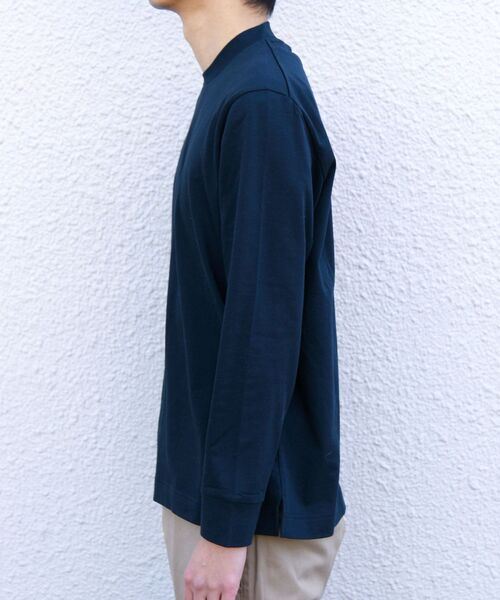 SHIPS(シップス)の「【WEB限定】SHIPS: ウォーム裏微起毛/形態安定 防シワ加工 テレワーク ビズ Tシャツ (ロンT)(Tシャツ/カットソー・メンズ・ネイビー/ブラウン/ホワイト/チャコールグレー・SMALL/MEDIUM/LARGE/X-LARGE/XX-LARGE)」の20枚目の写真